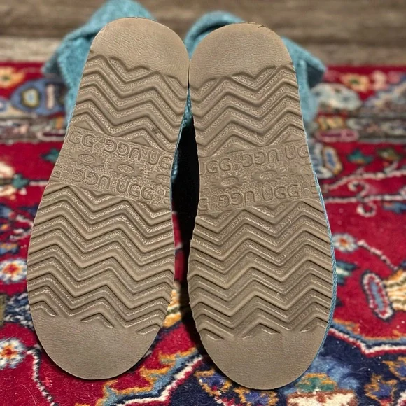 Blue Uggs Warm Booties size 7 Slippers Knit Ugg Winter Boots - Picture 4 of 4